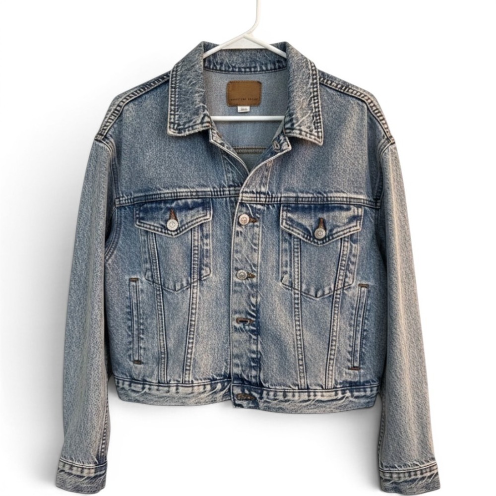 American Eagle Denim Jacket Womens M Blue‎ Acid Wash Cropped Trucker V-Seam Back